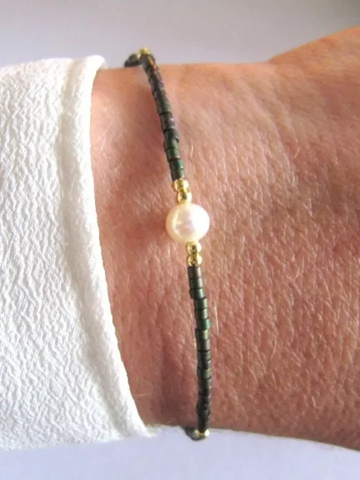 Miyuki bead bracelet and gift Card/Dainty & Beaded Tiny beads/Miyuki bracelet, friendship bracelet with freshwater pearl, Miyuki bracelets