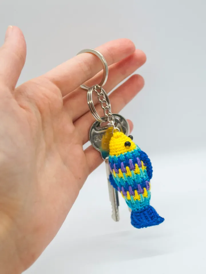 Unique multicolor Fish Keychain, Small rainbow keyring fish, Crochet charm Water animal Patterned fish keyfob