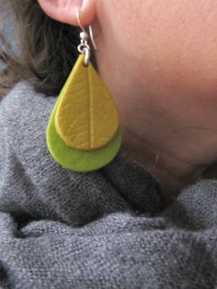 Long boho earrings made of polymer clay leather look, hanging earrings leaf shape, gift for women, long earrings fashionable current jewelry