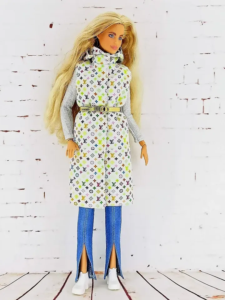 Long quilted vest with hood for Barbie, also for other dolls of similar size