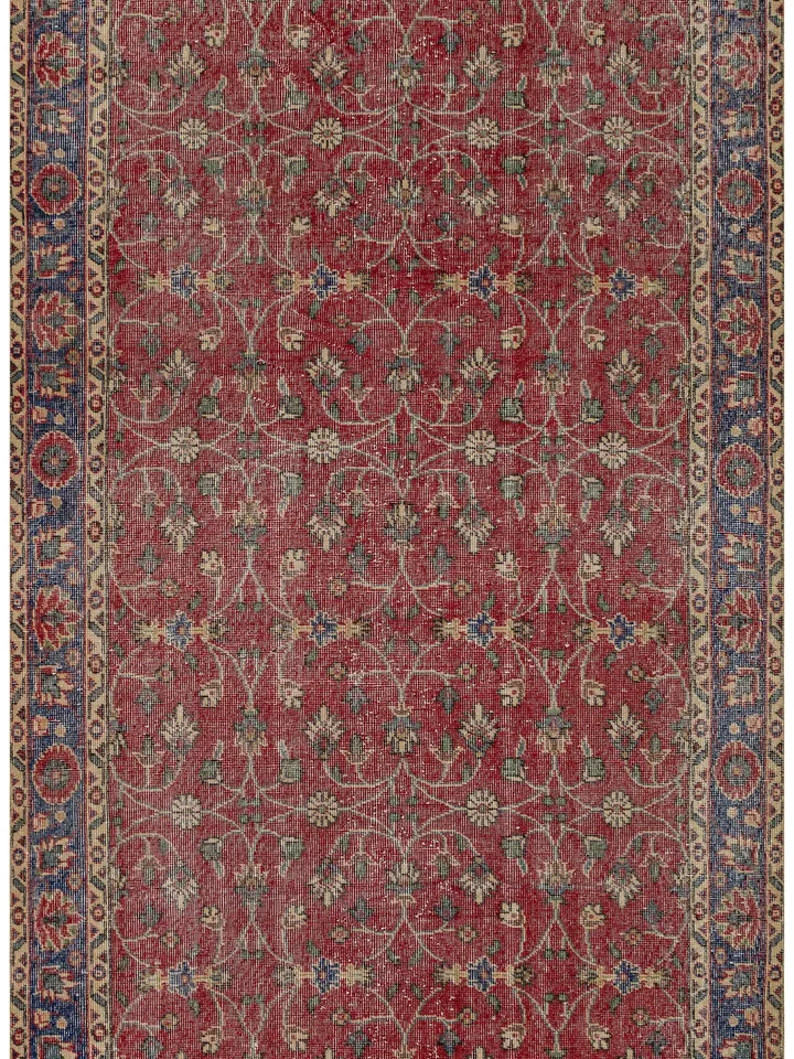 Make a Bold Statement with this Full Floral Red Turkish Rug - 5.2x8.5ft of Vintage Home Decor!
