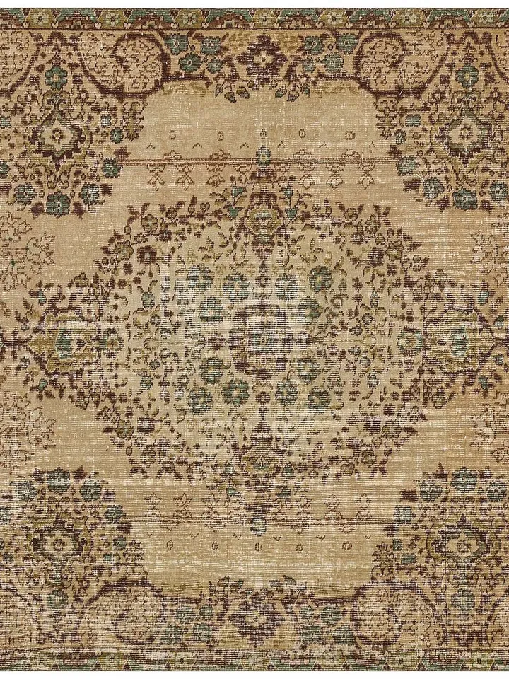 Antique Beauty: A 5.5x9.5ft Turkish Rug with a Historical Touch. Natural Brown and Beige Colors for Timeless Elegance.