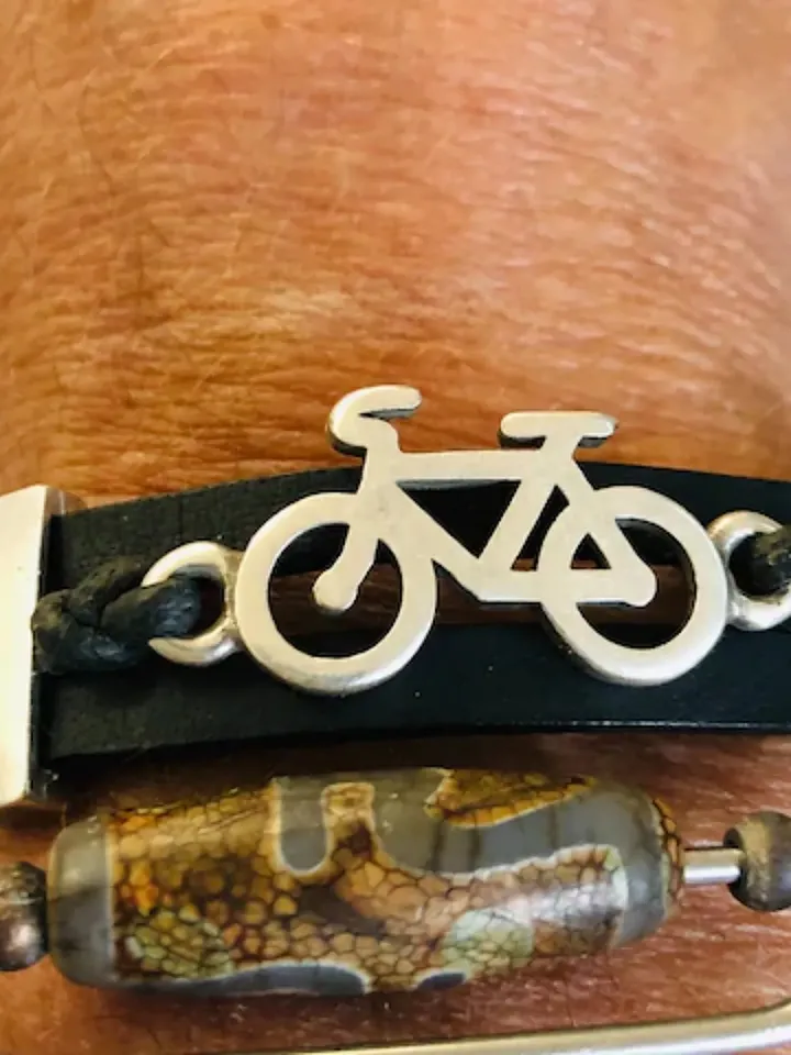 BICYCLE BRACELET, CYCLING Bracelet, Plain Leather Wrist Strap Cuff Band, Biker Bracelet, Cyclist Gifts, Triathlon Gift, Gifts for Sports Fan