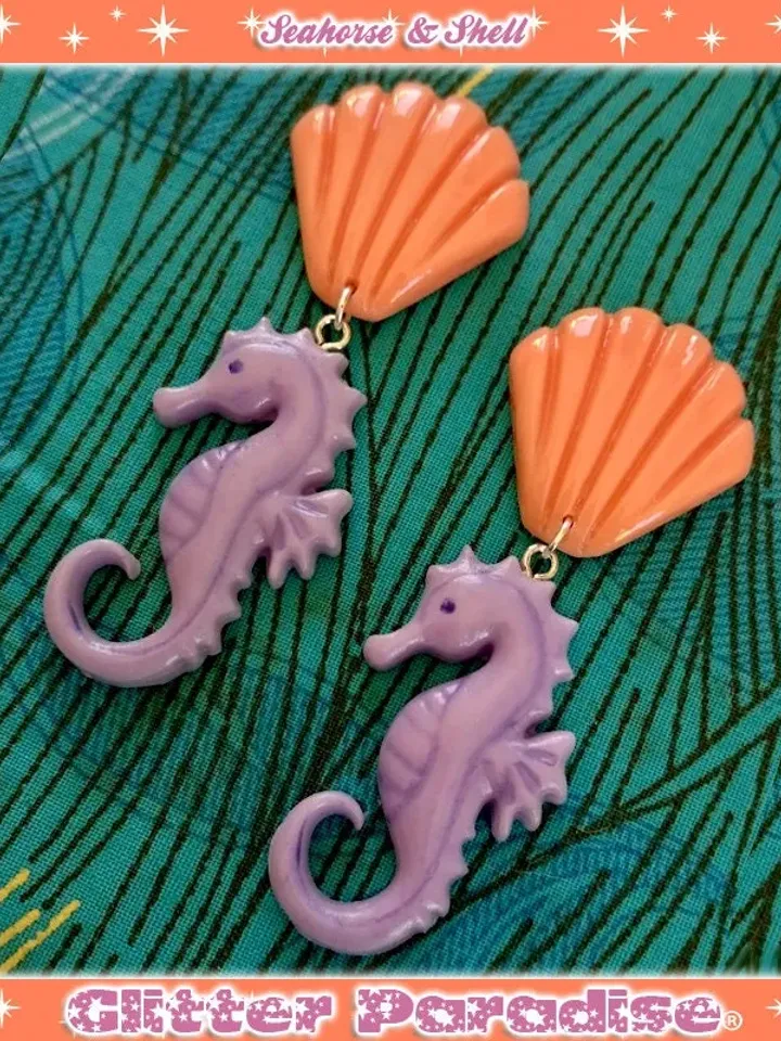 Fakelite SeaHorse and Shell Ivory & Sand - Earrings - Under the Sea - Sea Life - Ocean Lover - Mermaid - Seahorse Brooch - Glitter Paradise®