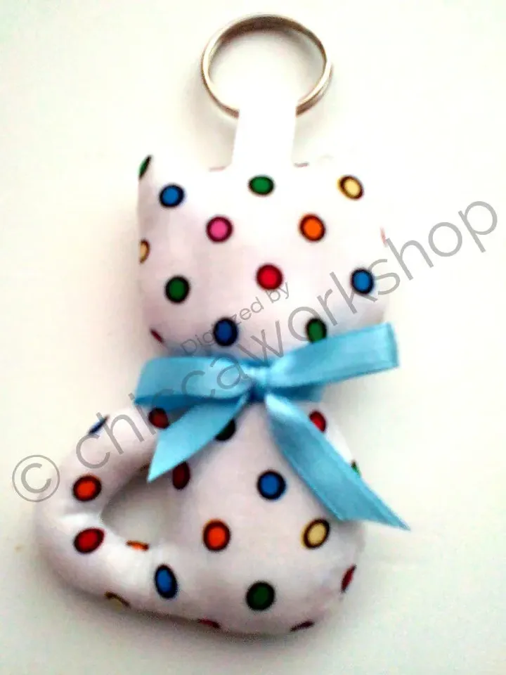 ITH Cat Key Ring  - Portachiavi Softie - Ricamo a macchina - DOWNLOAD DIGITALE -