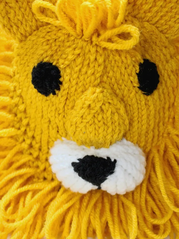 Knit Yarn Lion Hat with Mane, Crochet Animal Hats, Baby's First Photoshoot Prop, Christmas Gift Ideas for Babies, New Baby Hats, Wild Animal