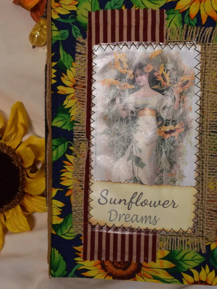 Junk Journal "Sunflower Dreams"- Sunflower Themed Journal- Sunflower Themed Diary