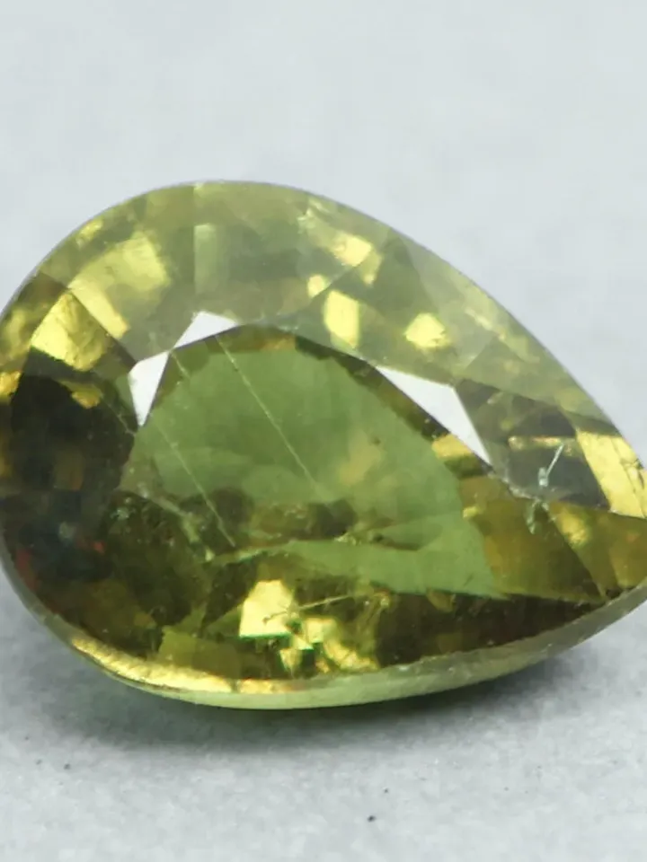 1.00 CT Outstanding Ultra Rare Unheated 100% Natural Color Change Garnet