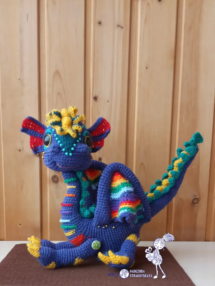 TUTORIAL: Rainbow Dragon crochet pattern