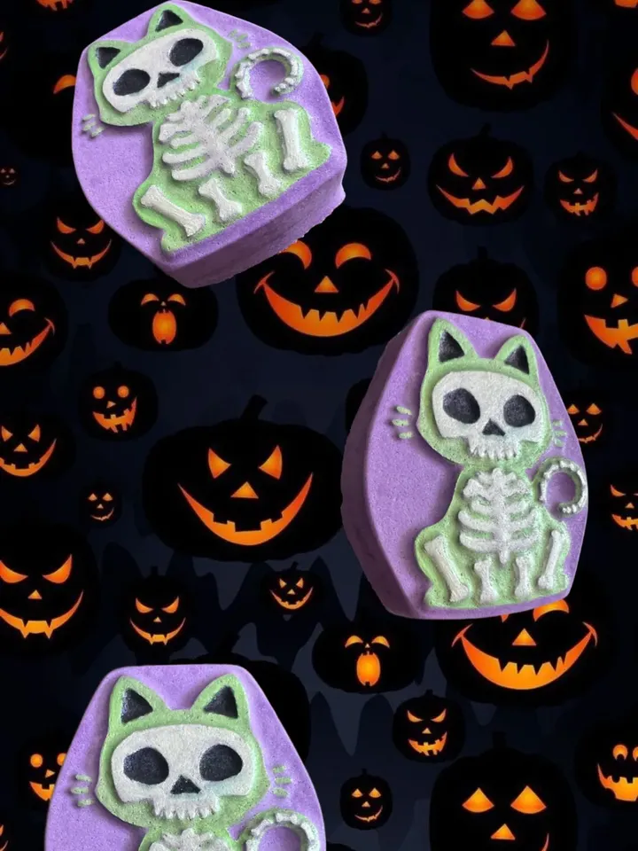 Skeleton Kitty