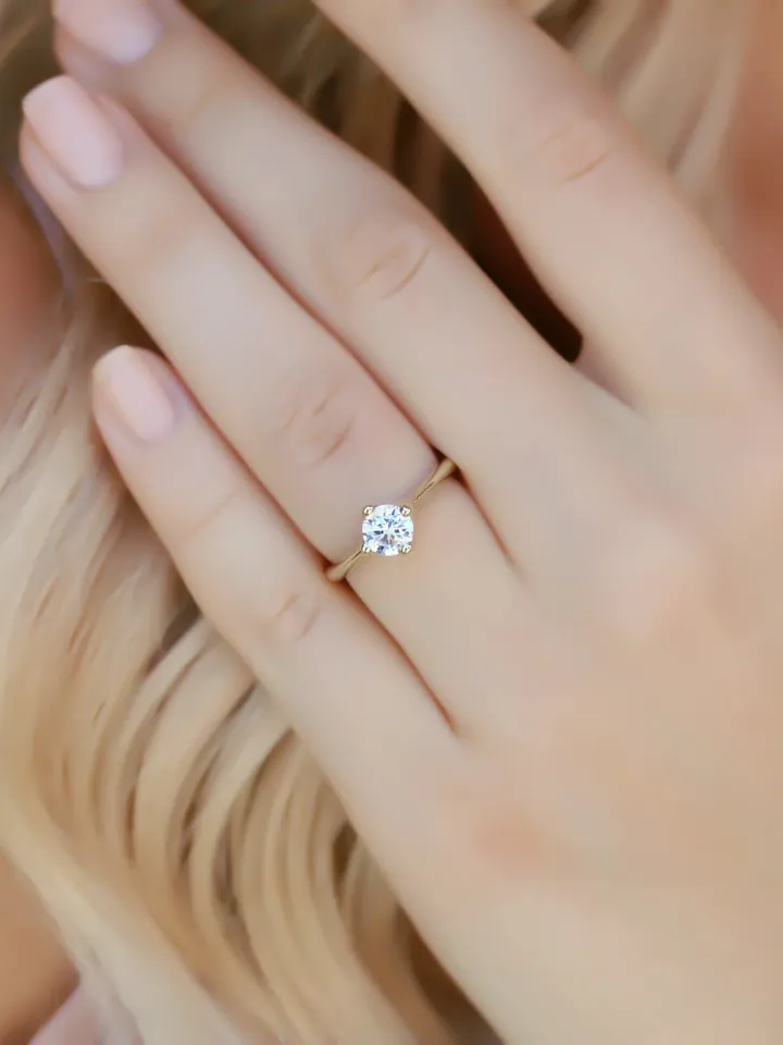 WOMEN SOLITAIRE RING | Round Solitaire Moissanite Ring Band | 4 Prong Round Wedding Ring | Custom Wedding Ring | Engagement Ring Gift