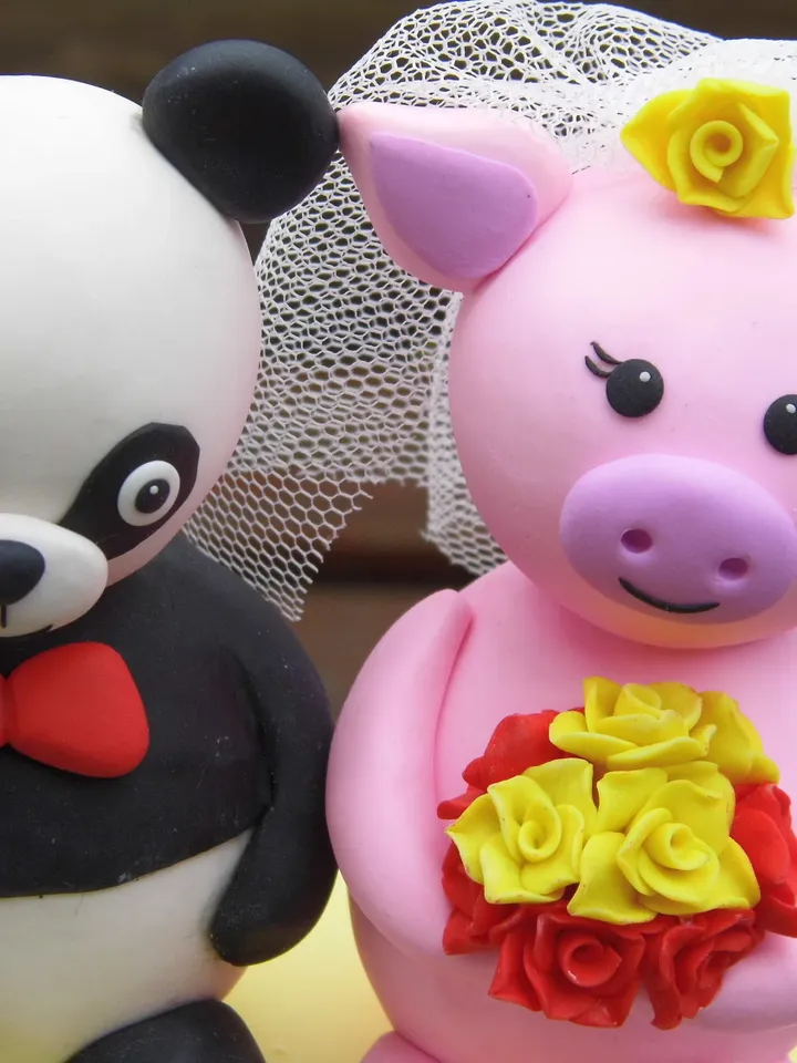 Farm Animal Wedding Cake Topper Figurine, Pig Wedding Cake Figurine, Personalized Wedding Gift For Couple, Custom Animal Wedding Cake Topper