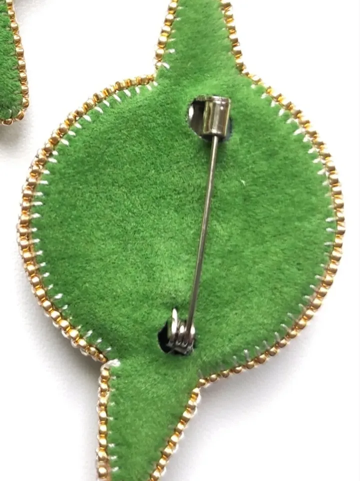 Green Saturn brooch, beaded brooch, embroidered brooch, space pin, planet pin, brooch pin, handmade brooch, gift for her