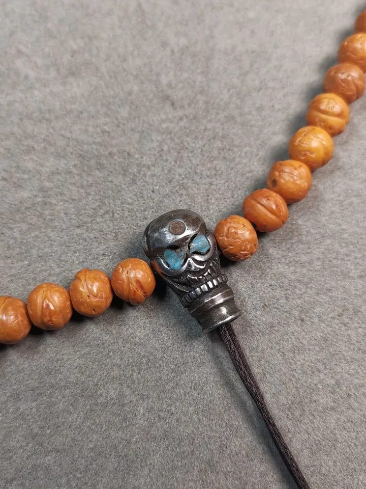 Gandhanra Tibetan Cold Iron Guru Bead,Skull Shape T-drilled 3-Hole Prayer Bead,Mala Bead,Connector Bead for Buddhist Bead Accessories