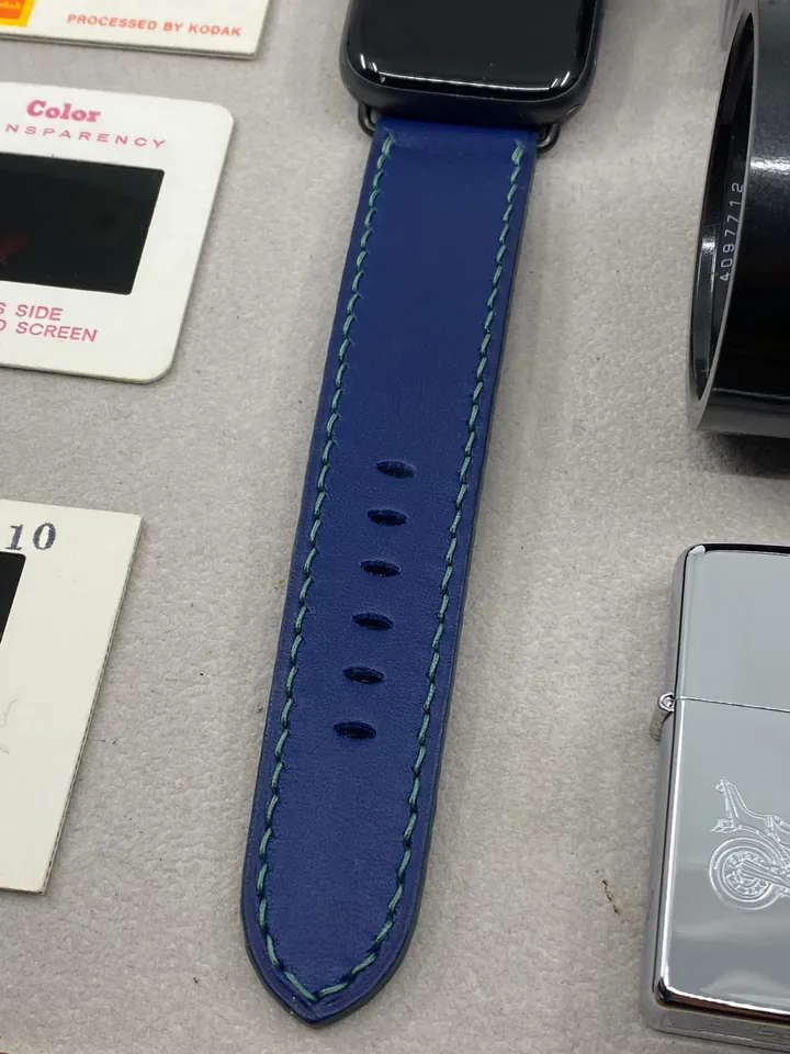 Blue Apple iWatch Band 45mm 44mm, Apple Watch Band Series 6 7, Personalise Handmade Smartwatch Band, Uhrenarmband aus Leder, Gift Ideas