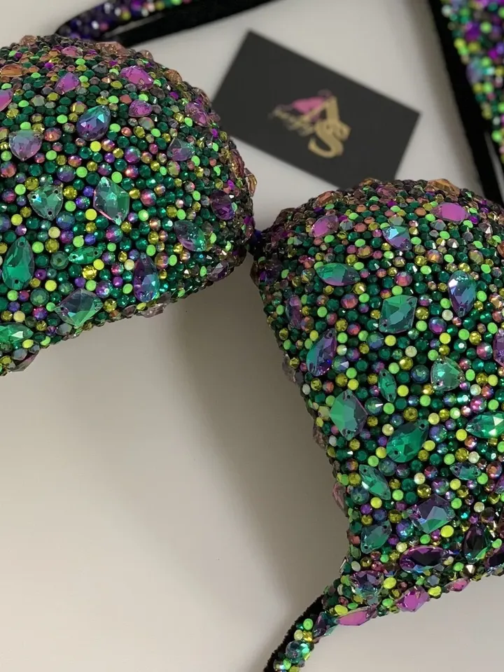 Emerald Island - Bikinis in stones