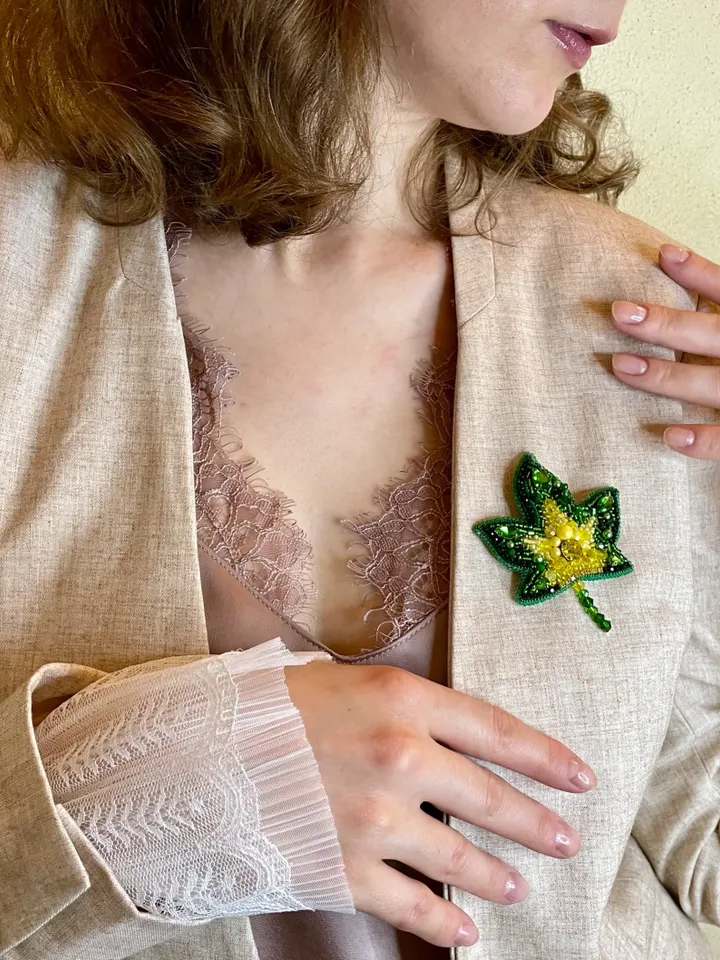Beaded Leaf Brooch in Yellow and Green Colors, Handmade Embroidered Accessory, Fancy Pin Brooch, Green Leaf