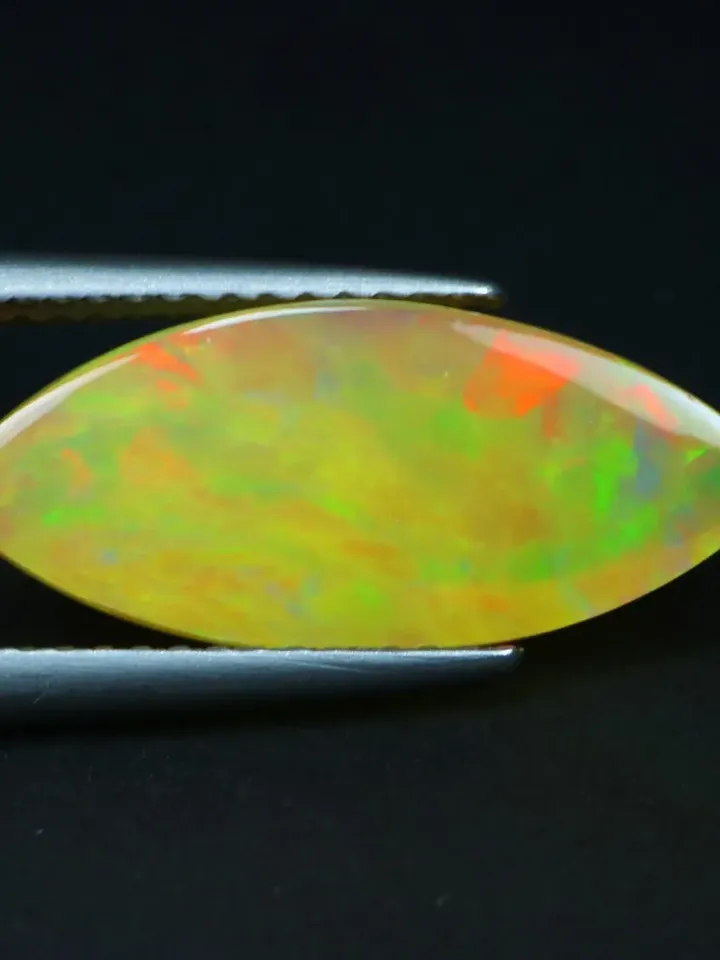 4.44 CT Top Grade ! Natural Rainbow Multi Flashy 3d Pinfire Welo White Opal Cab