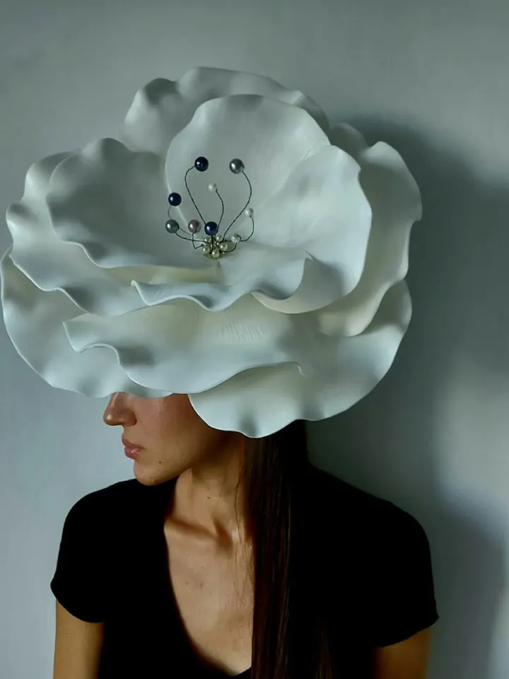 Large anemone fascinator with crystal beaded, Wedding flower hair clip, Women Derby hat, bloom headpiece, Ivory Bridal headgear