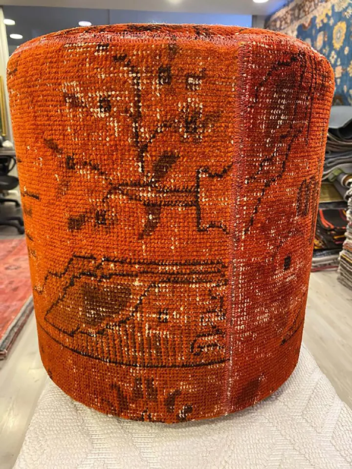 BohoCozy: Handmade Patchwork Ottoman Pouf, Bohemian Kilim Rug, 35x40x35cm for a Cozy Home Decor .