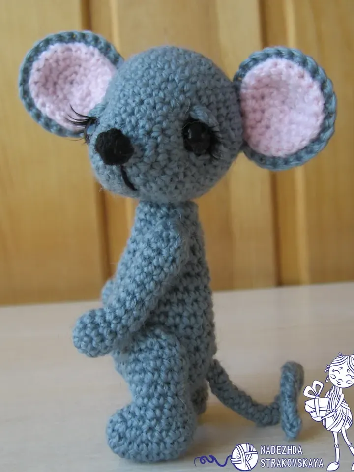 TUTORIAL: Little Mouse Lucy crochet pattern*