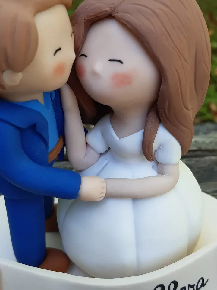 Custom Wedding Cake Topper Figurine, Wedding Cake Topper Bride Groom, Polymer Clay Cake Topper for Wedding Personalized Couple Cake Topper