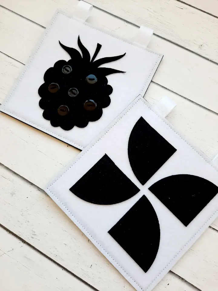 Baby shower,Contrast cards,Black and White cards,baby sprinkle,Felt Newborn book,Montessori gift,Expecting mom gift,Newb
