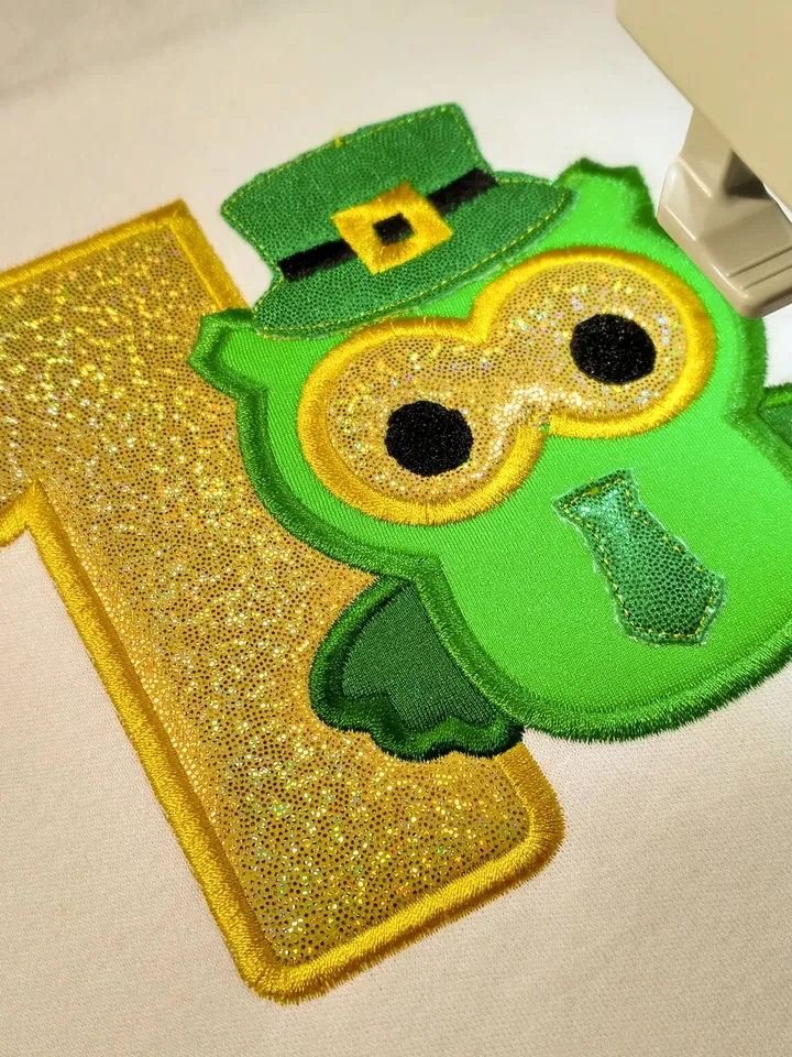 St_Patrick's Day Owl Green Hat with Shamrock Patrick's Boy Applique Design for Machine Embroidery