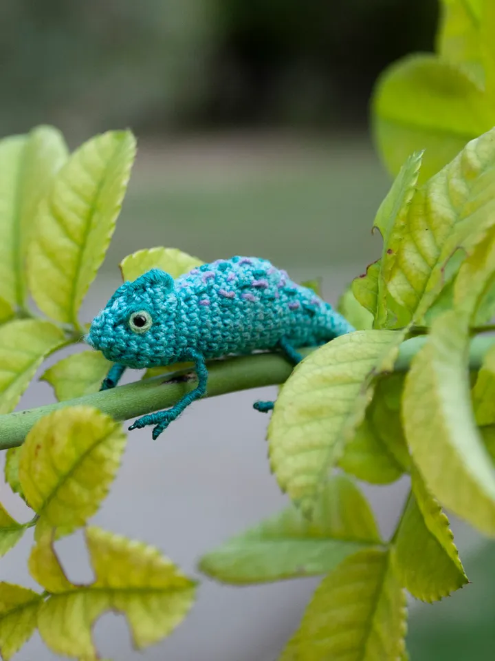 Tiny teal-green CHAMELEON, Miniature Turquoise exotic animal reptile, Chameleon mini figurine for dollhouse or diorama