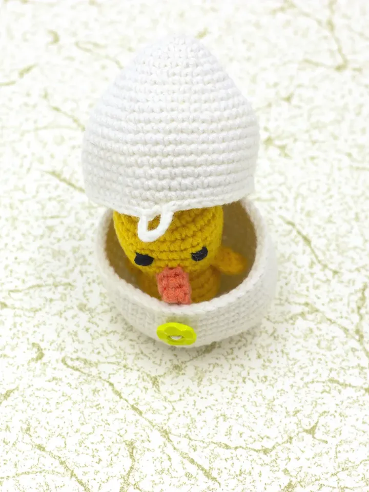 Crochet pattern amigurumi chicks in egg shell, hatching eggs, hatching chicken pattern, Easter egg, Easter chick