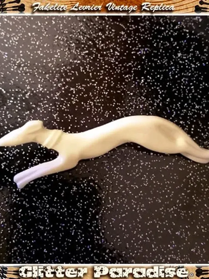 Fakelite Greyhound - Brooch - Racing Greyhound - Levrier - Fakelite - Dog Brooch - Novelty Brooch - Retro - Mid Century - Glitter Paradise®