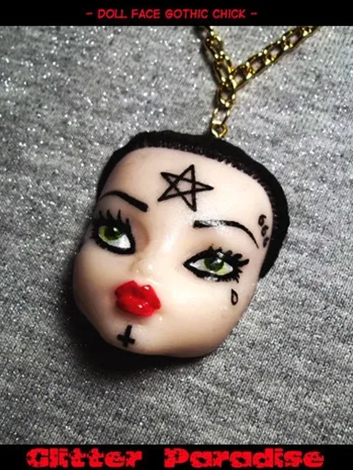 DollFace Kiss