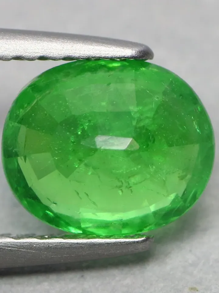 1.50 CT Fabulous Sparking  Green Oval Cut Unheated 100% Natural  Tsavorite Garnet From Tanzania