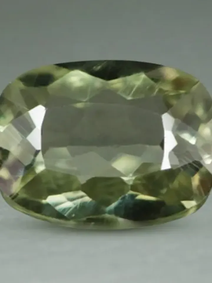 1.11 CT Remarkable Quality Gemstone 100% Natural Color Change Diaspore