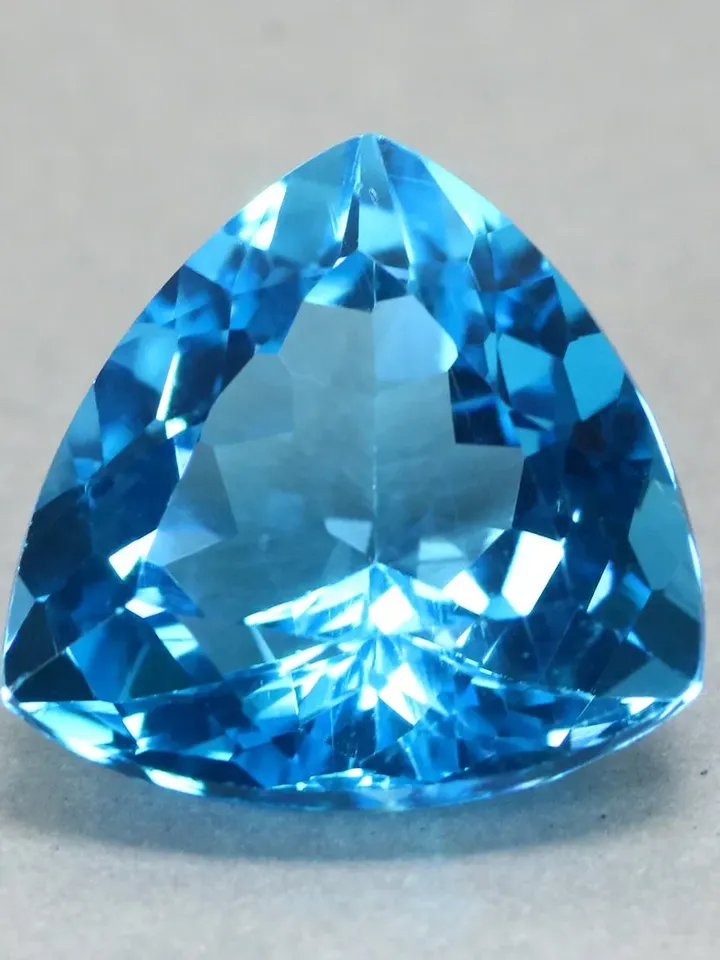 7.35 CT Marvelous ! Swiss Blue Topaz VIP Quality 100% Natural from Brazil