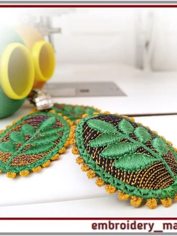 In the hoop embroidery design FSL Jewelry set earrings and brooch