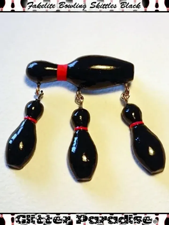 Fakelite Bowling Skittles - Brooch - Retro Bowling - Vintage Bowling - Bowling Jewelry - 1950s - Mid-Century - Fakelite - Glitter Paradise®