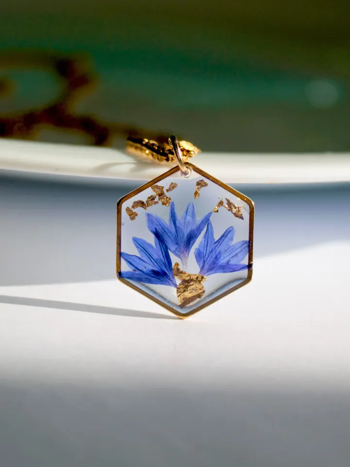Resin necklace Pressed flower Natural necklace Gift for daughter