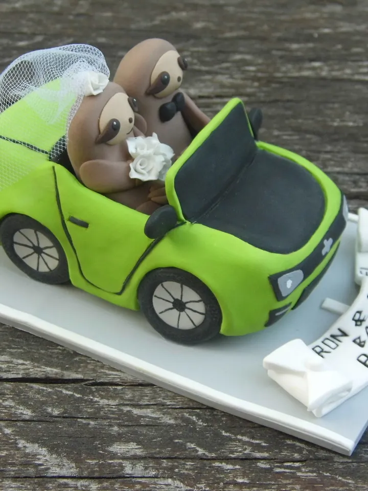 Car Cake Topper, Bride and Groom Cake Topper, Car Figurine, Bride Cake Figure, Groom Cake Figure, Couple Cake Topper, Custom Gift for Couple