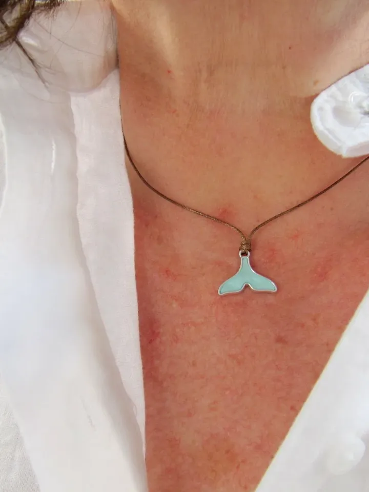 Fin necklace boho style, ocean chain, silver pendant fins, maritime chain, blue pendant, gift for woman, enamelled pendant, gift for friend