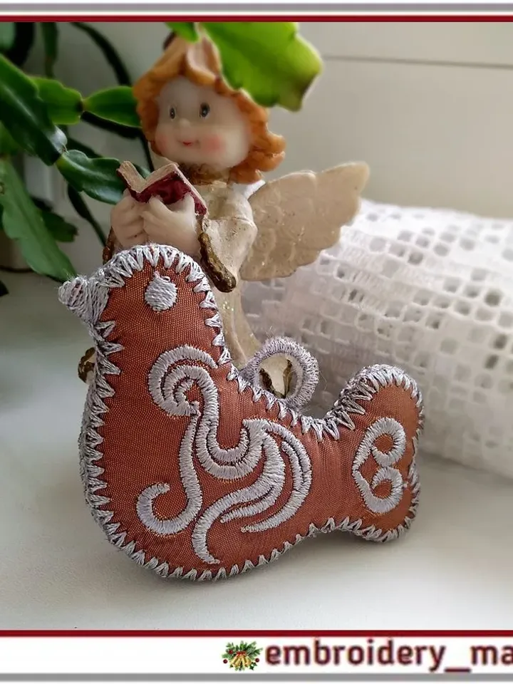 In the hoop tree toy bird machine embroidery design