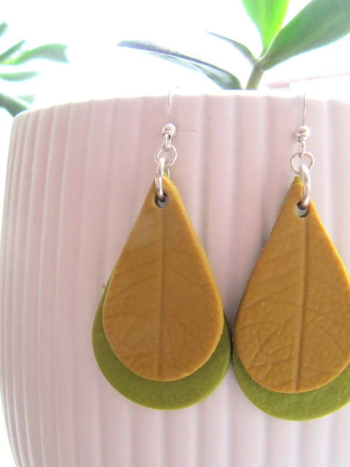 Long boho earrings made of polymer clay leather look, hanging earrings leaf shape, gift for women, long earrings fashionable current jewelry