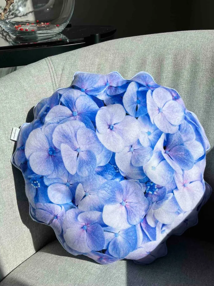 Blue Hydrangea small pillow / Hydrangea flower cushion / flower pillow / Farmhouse decor / Hydrangea love / Hydrangea flowers