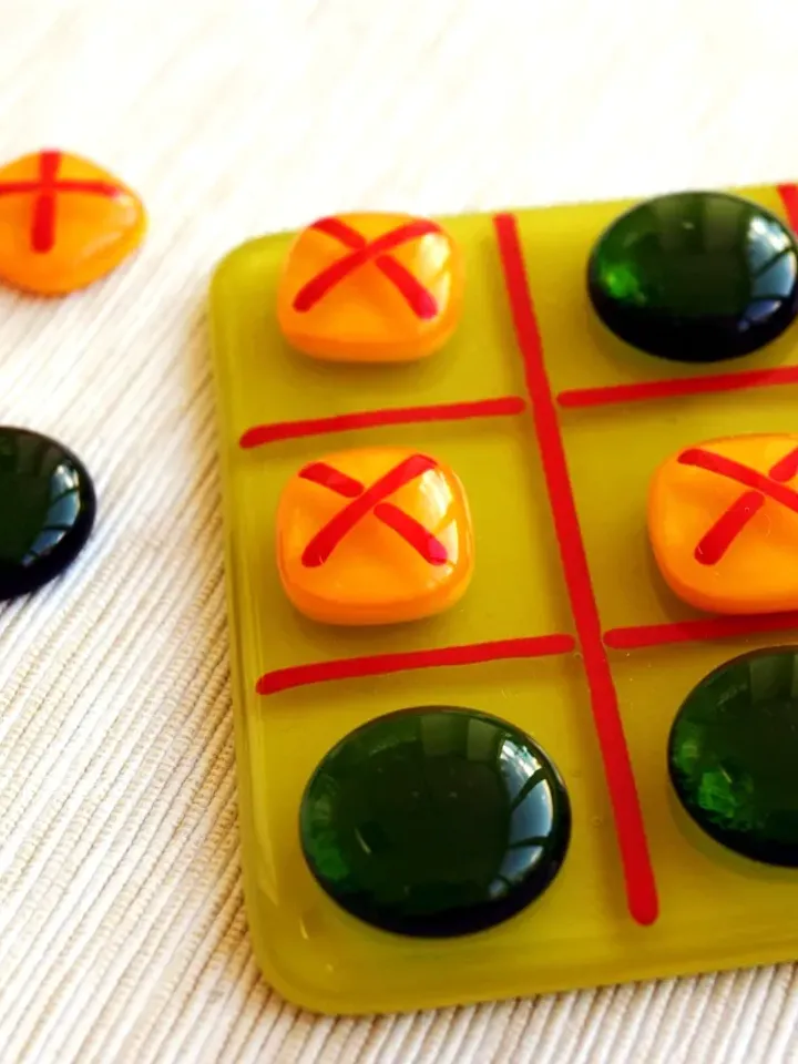 Board kids games Tic Tac Toe - Unique fused glass travel games for family