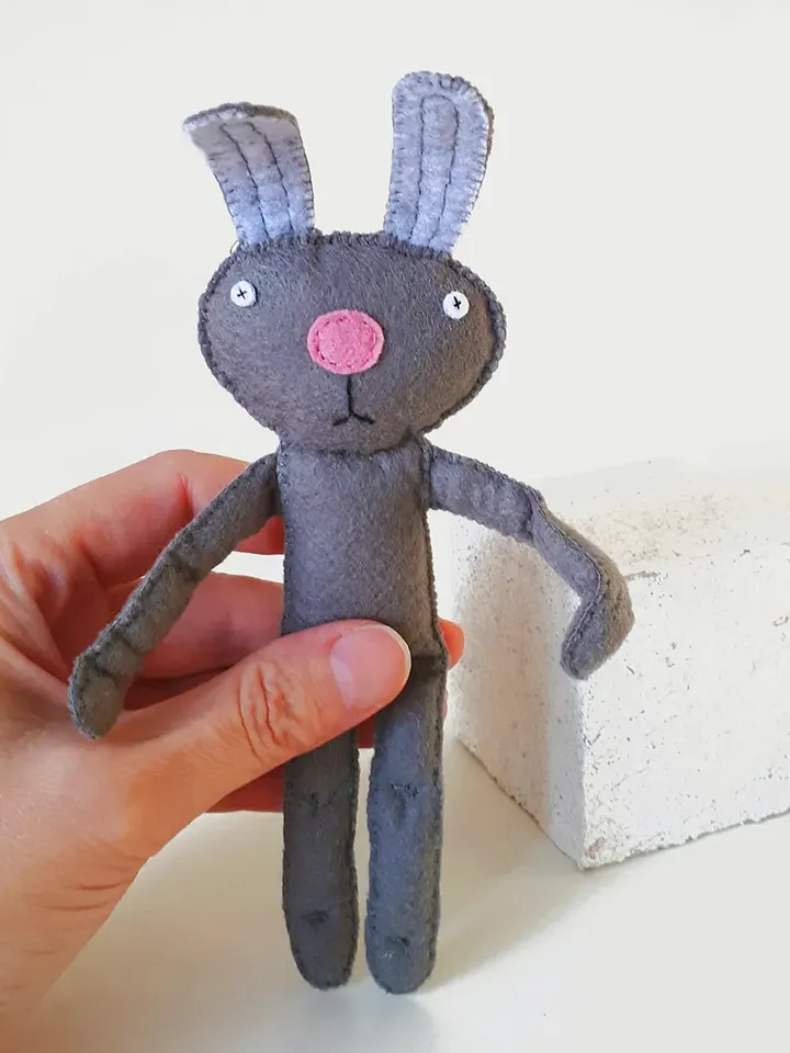 Bunny rabbit with carrot toy sewing pattern , Easter Decor for Tiered Trays , Easter Ornaments for Tree , Felt Easter