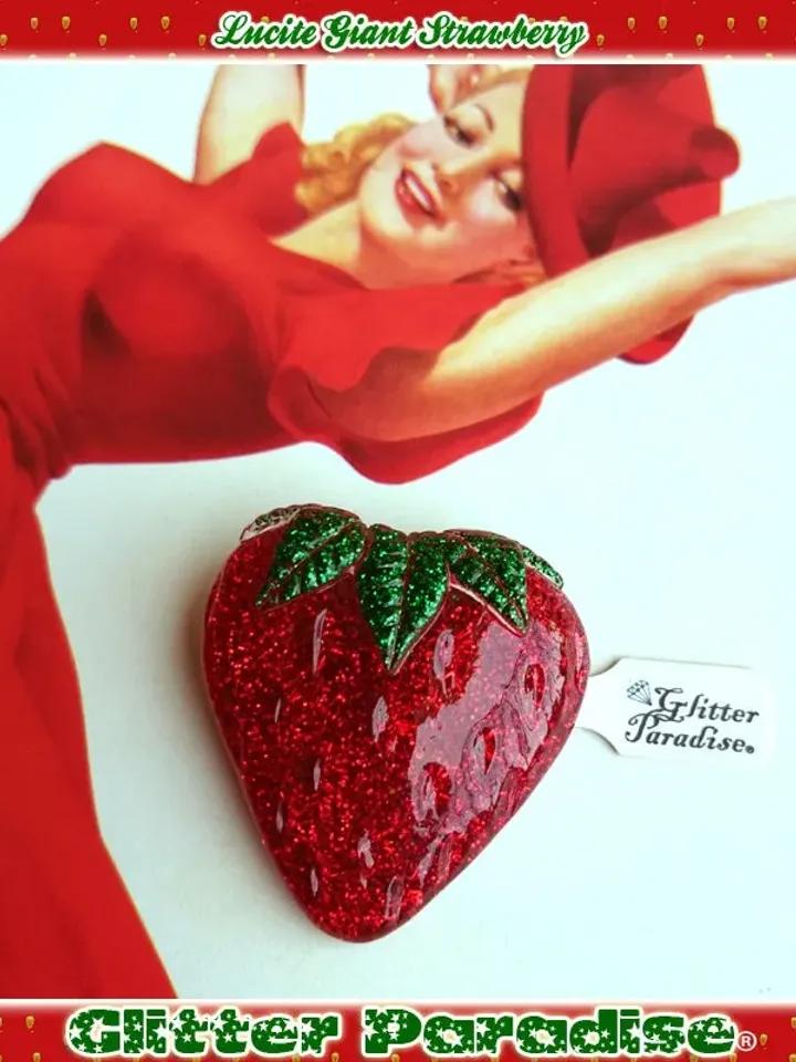 Lucite Giant Strawberry - Brooch - Strawberry Jewelry - Fruity - Strawberry Jewelry - Glitter Strawberry - 50s - 60s - Glitter Paradise®