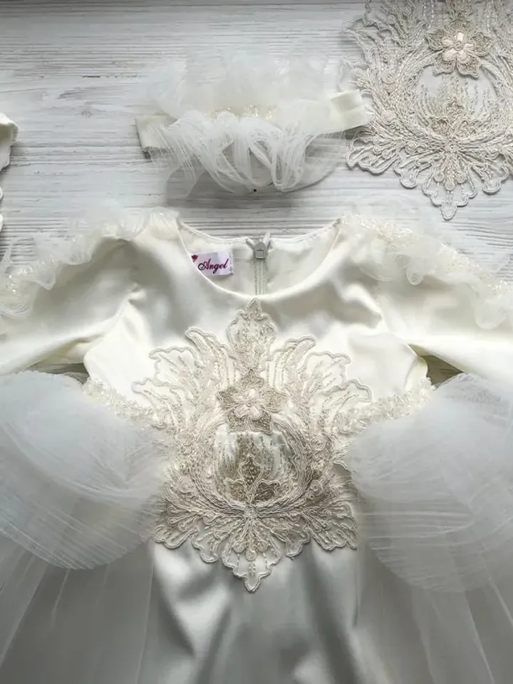 Baptism outfit for baby girl. Christening gown for baby girl. Dress with lace, pearls, headband and panties. Ivory baptism dress for girl.
