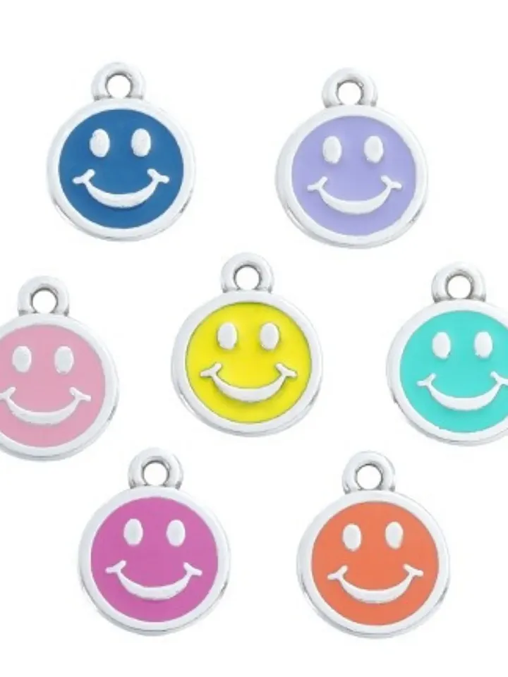 Gold Plated Smiley Face Necklace, Happy Face Chain Necklace, Smile Emoji Coin Charm, Dainty Gold Necklace Layering, Wavy Chain Epoxy Pendant