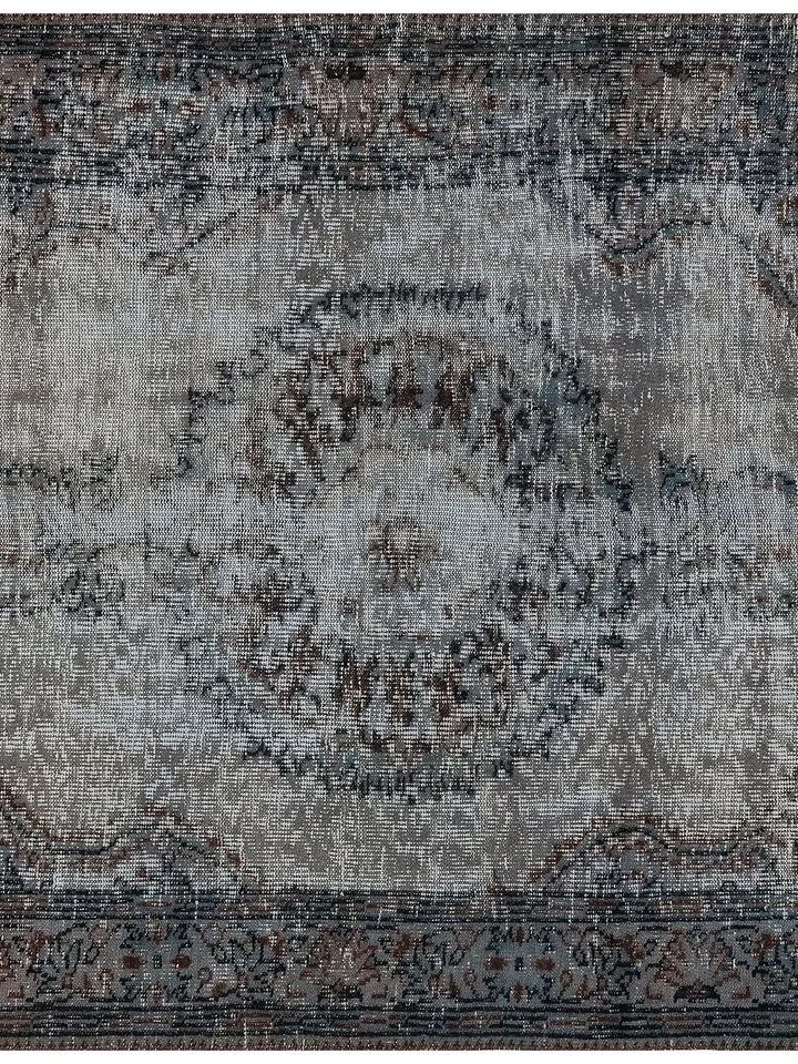 MysticThreads: Handmade Gray Turkish Rug, Vintage Carpet with Intricate Patterns, 153x262cm.
