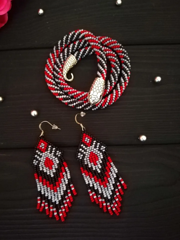Long Native American Style Beaded Earrings , Handmade Earrings Woman